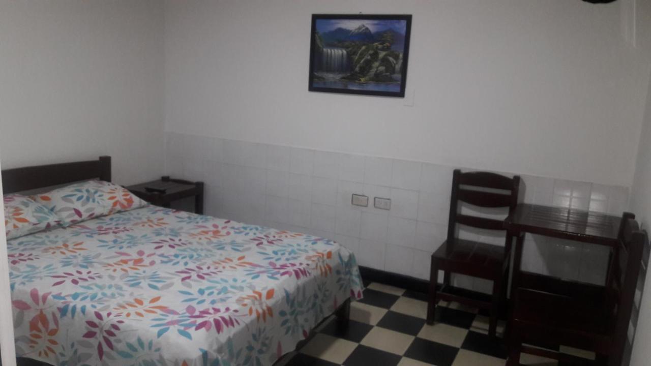 Hospedaje Santa Barbara Буґа Екстер'єр фото