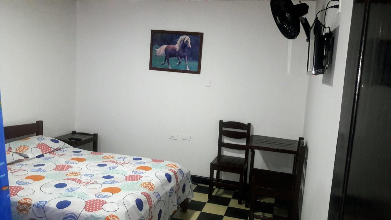 Hospedaje Santa Barbara Буґа Екстер'єр фото